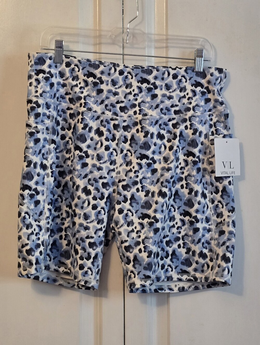 Vital Life Size 2XL Plus High Waisted Athletic Shorts Blue Leopard Print Pockets